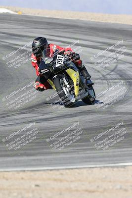 media/Dec-01-2025-Moto Forza (Mon) [[2daa91e15f]]/2-Intermediate Group/Session 2 (Turns 9 and 10)/